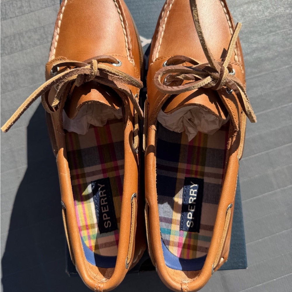 Sperry Women’s Brown Leather Boat Shoes 7.5